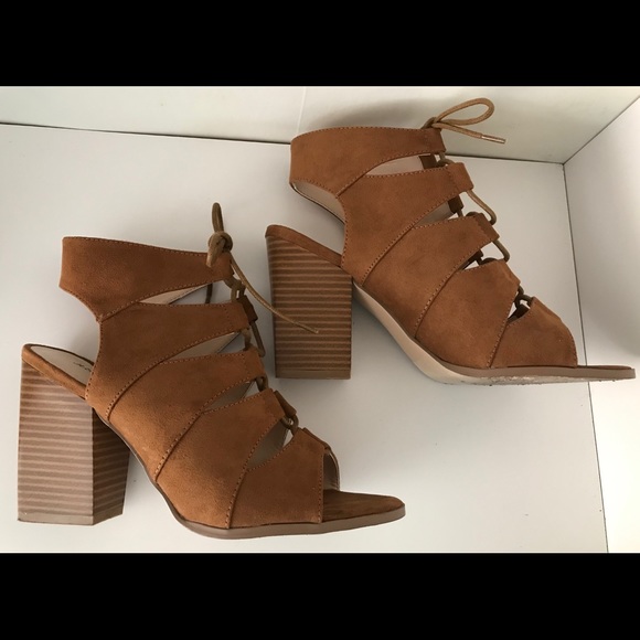 JustFab Delphy Whiskey Heeled Lace-Up Sandals - Picture 3 of 9